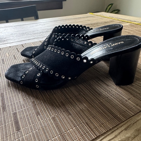 Saint Laurent Loulou suede grommet heel - Picture 4 of 7